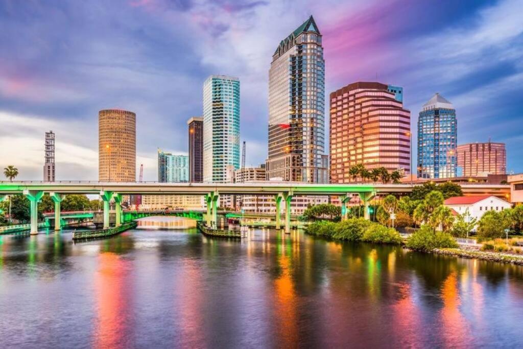 Hidden Couples Loft Retreat In Heights Foodie District Tampa Esterno foto