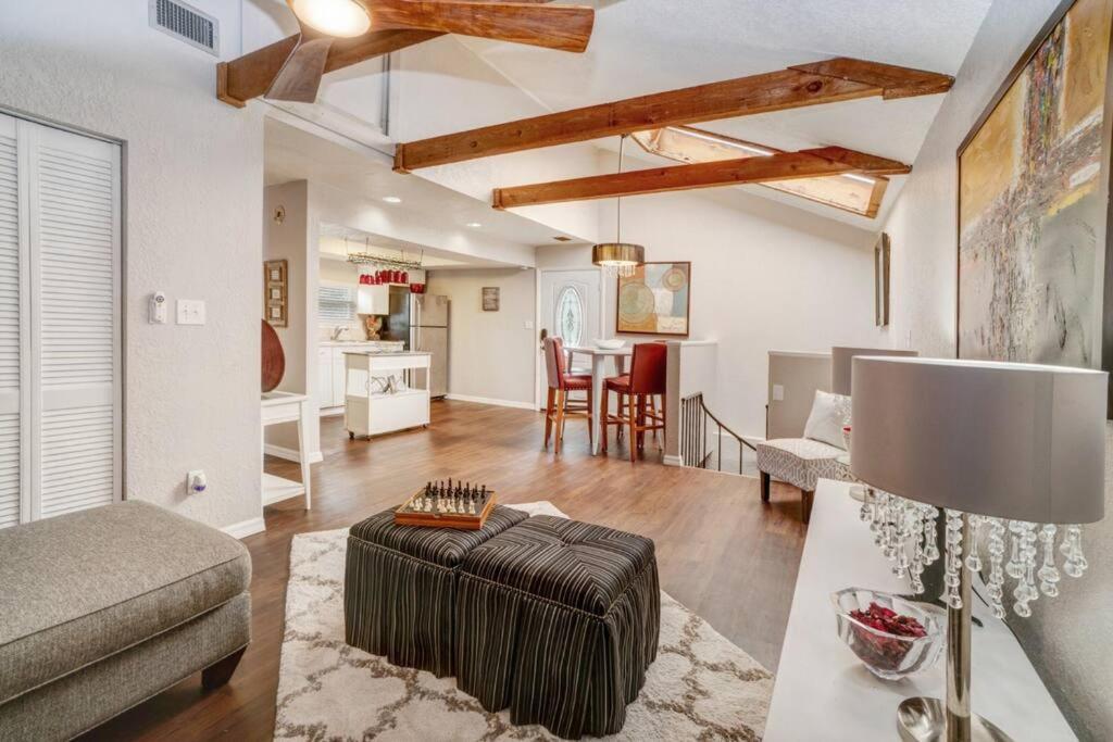 Hidden Couples Loft Retreat In Heights Foodie District Tampa Esterno foto