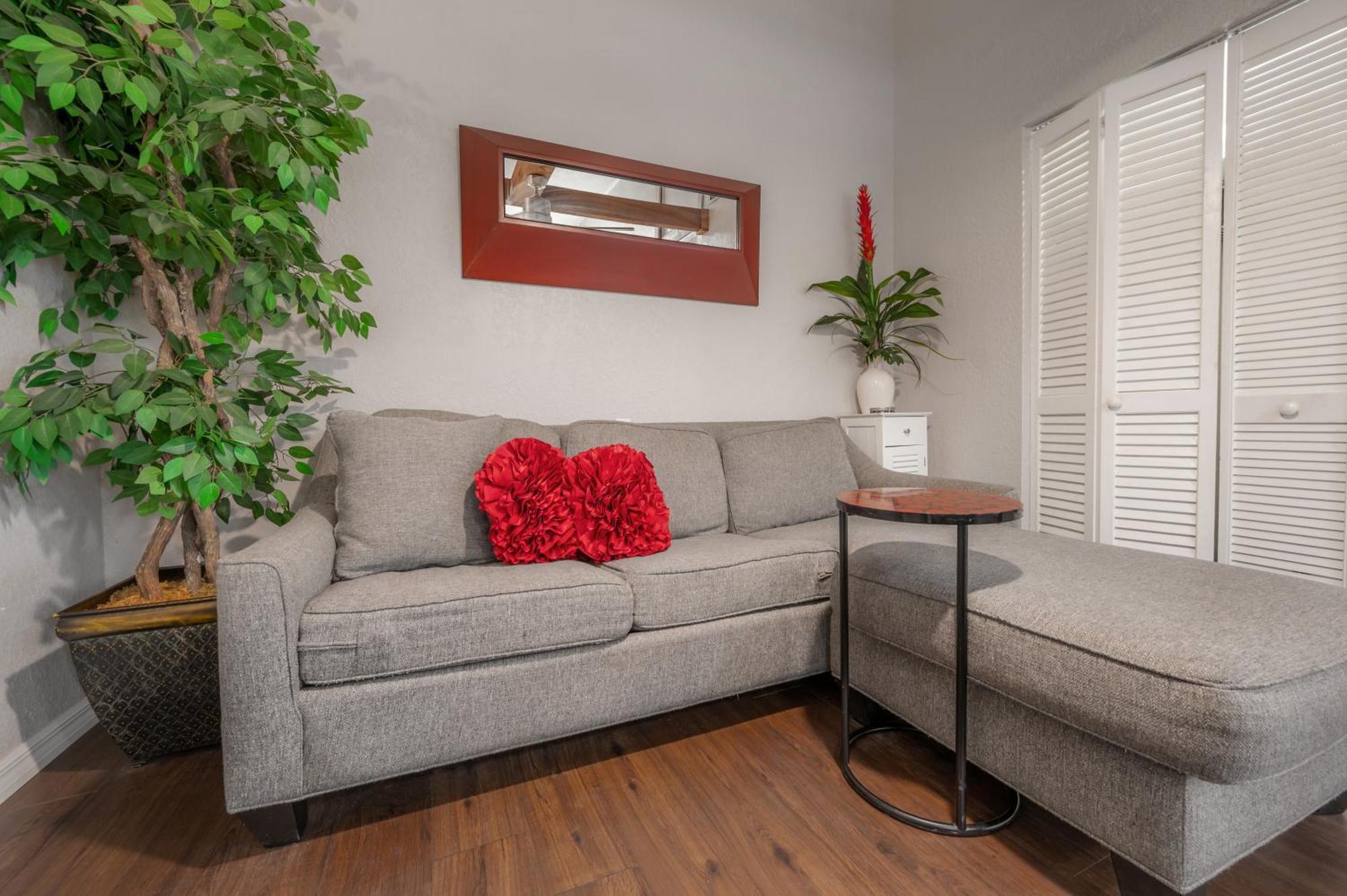 Hidden Couples Loft Retreat In Heights Foodie District Tampa Esterno foto